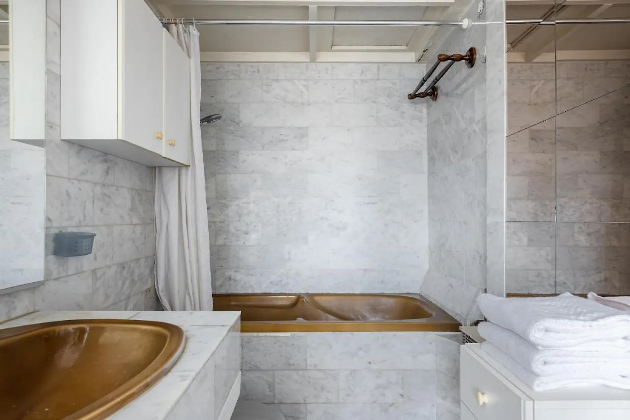 Veeve - Plumes In The Park Apartment Paris
